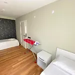 호텔 London *